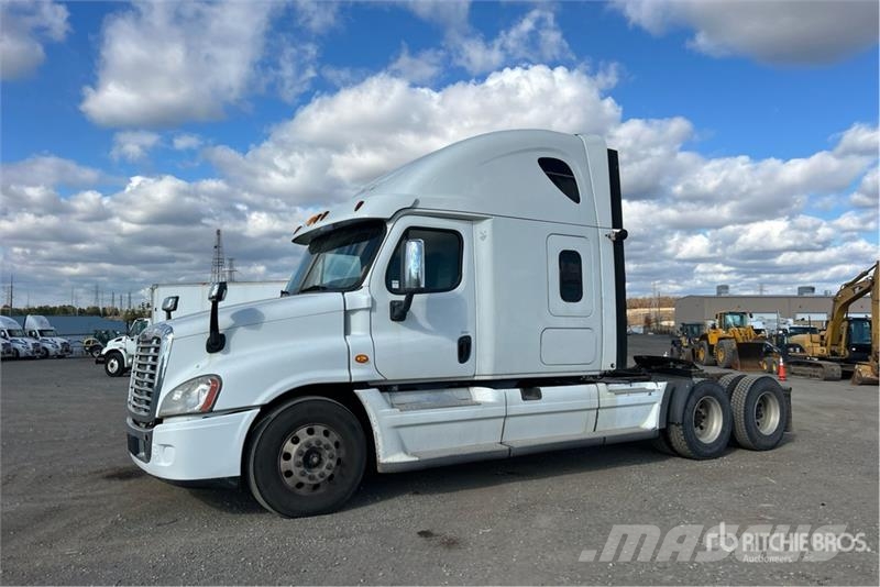 Freightliner Cascadia 125 6x2 T/A Sleeper Truck Tractor وحدات الجر
