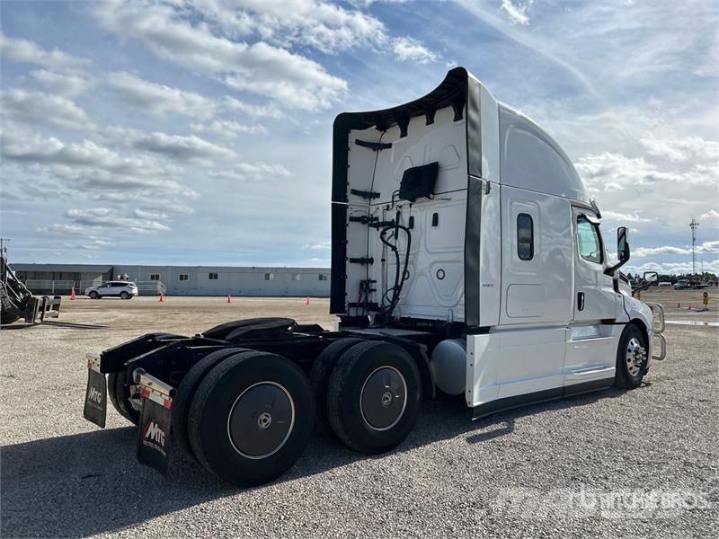 Freightliner Cascadia 126 وحدات الجر