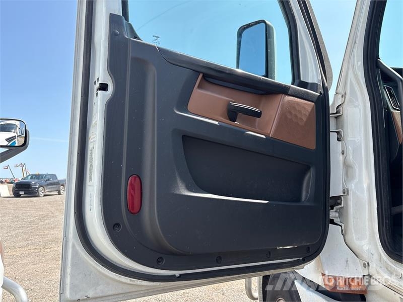 Freightliner Cascadia 126 Tractores (camiões)
