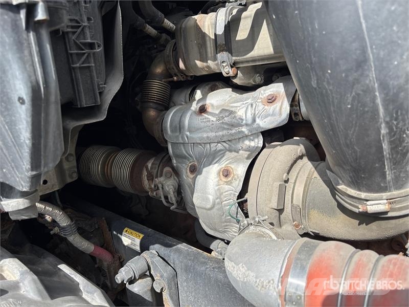 Freightliner Cascadia 126 6x4 T/A Sleeper Truck Tractor Тягачі
