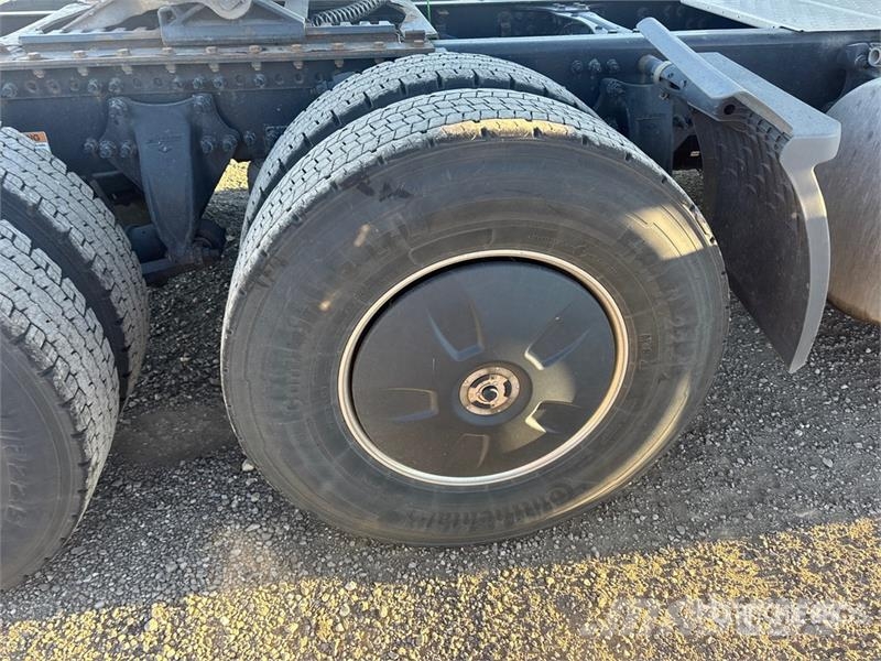 Freightliner Cascadia 126 وحدات الجر
