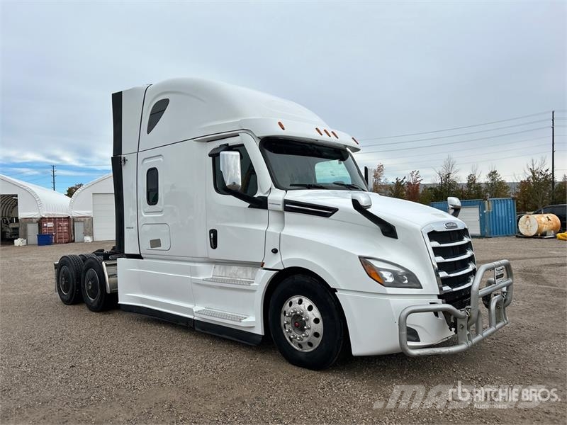 Freightliner Cascadia 126 وحدات الجر