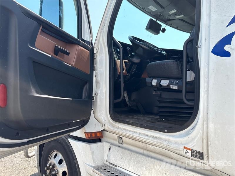 Freightliner Cascadia 126 Tractores (camiões)