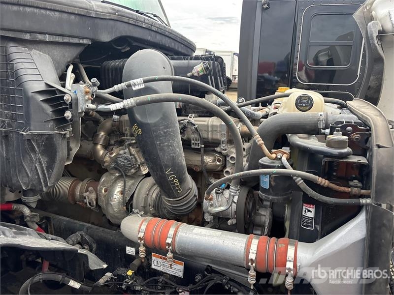 Freightliner Cascadia 126 Naudoti vilkikai