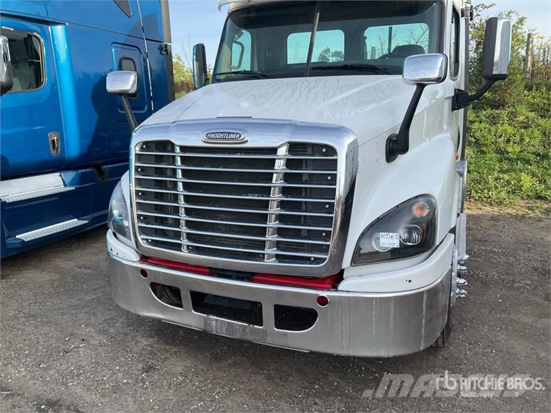 Freightliner Cascadia 125 Vetopöytäautot