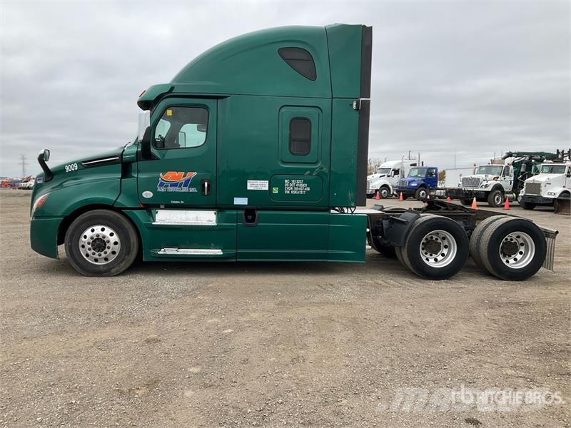 Freightliner Cascadia 126 6x4 T/A Sleeper Truck Tractor Motrici e Trattori Stradali