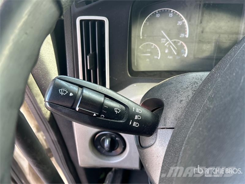 Freightliner Cascadia 126 6x4 T/A Sleeper Truck Tractor Седельные тягачи