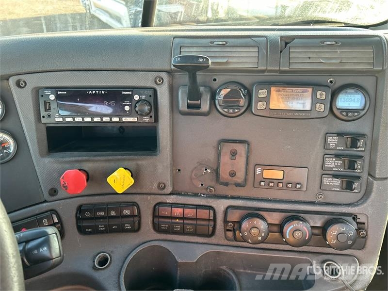 Freightliner Cascadia 125 Тягачі