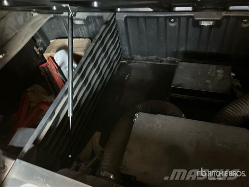 Freightliner Cascadia 125 6x4 T/A Sleeper Truck Tractor Sattelzugmaschinen