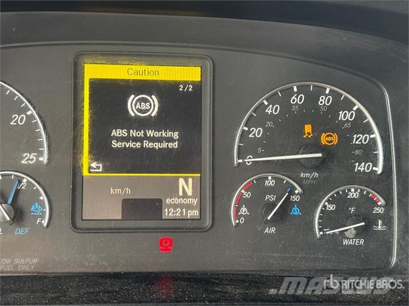 Freightliner Cascadia 126 6x4 T/A Sleeper Truck Tractor Тягачі