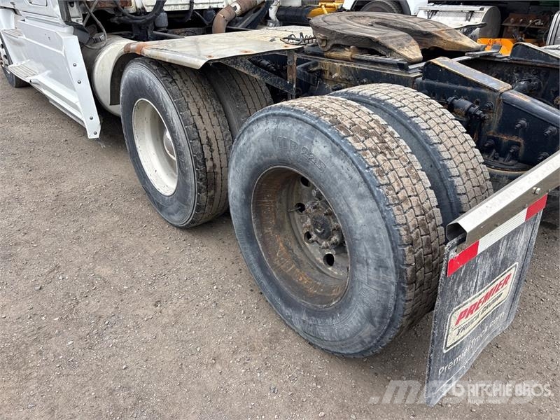 Freightliner Cascadia 125 6x4 T/A Sleeper Truck Tractor Prime Movers