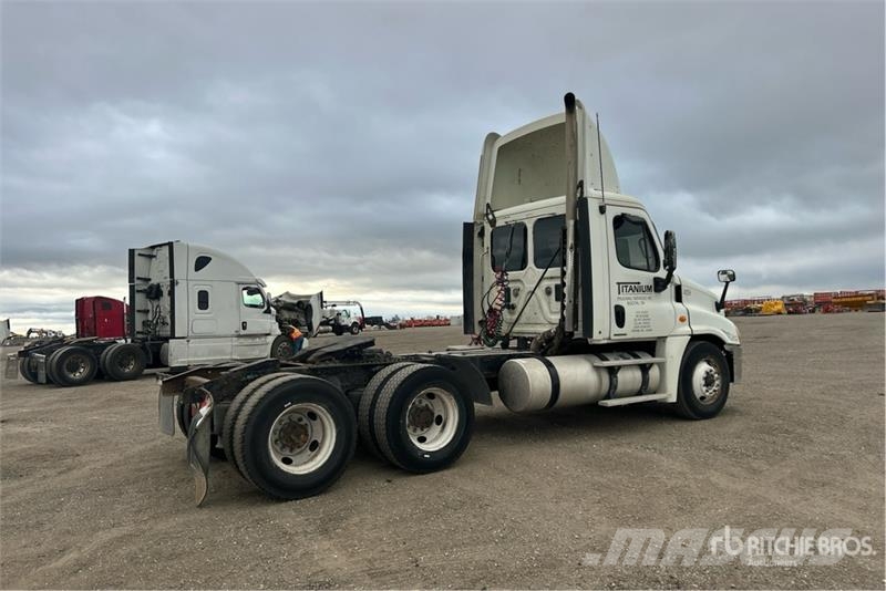 Freightliner Cascadia 125 曳引機組件