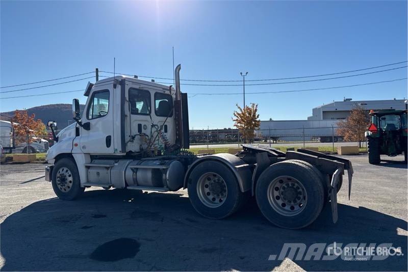 Freightliner Cascadia 125 وحدات الجر