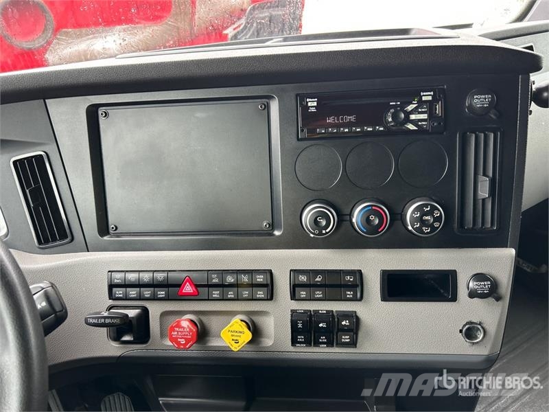 Freightliner Cascadia 126 Prime Movers