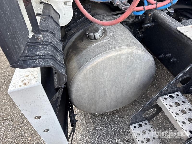Freightliner Cascadia 126 Truck Tractor Units