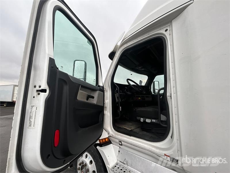 Freightliner Cascadia 116 Truck Tractor Units
