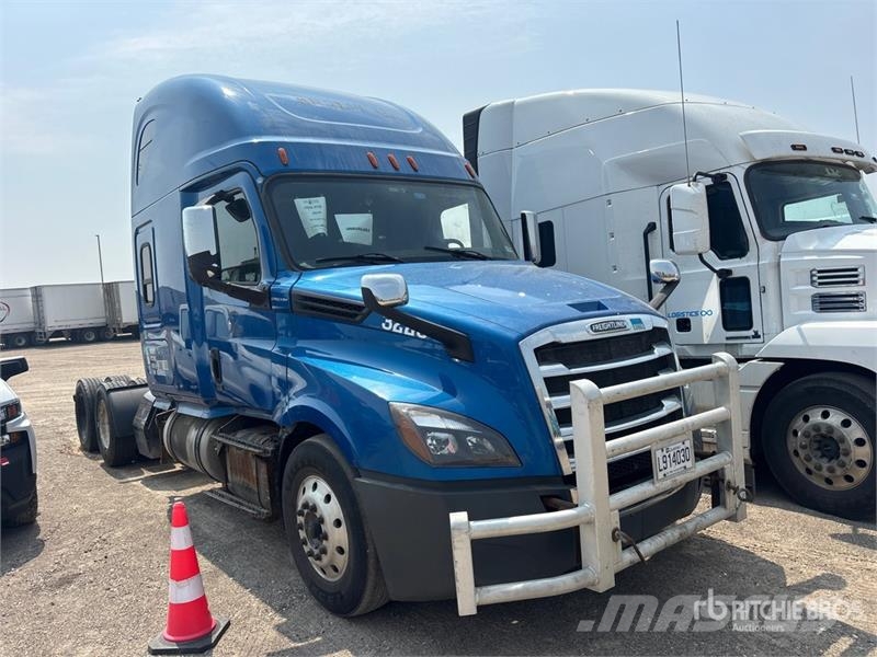 Freightliner Cascadia 126 6x4 T/A Sleeper Truck Tractor (Inoper Autotractoare