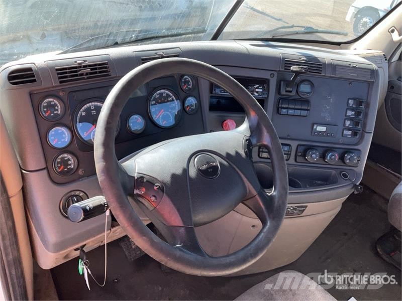 Freightliner Cascadia 113 Tracteur routier
