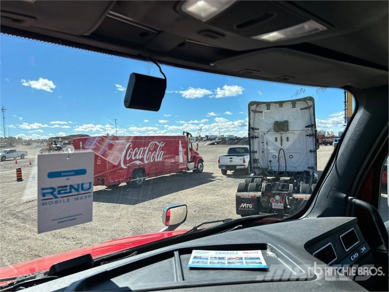 Freightliner Cascadia 126 وحدات الجر