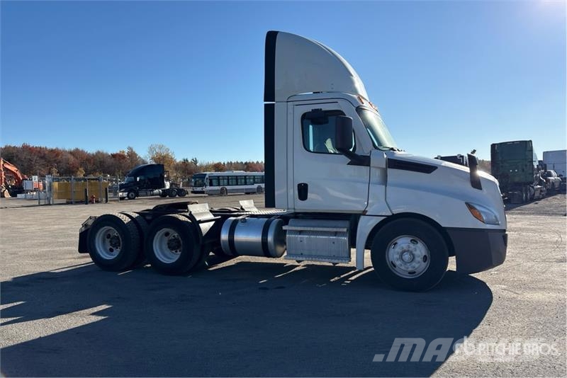 Freightliner Cascadia 126 Vetopöytäautot