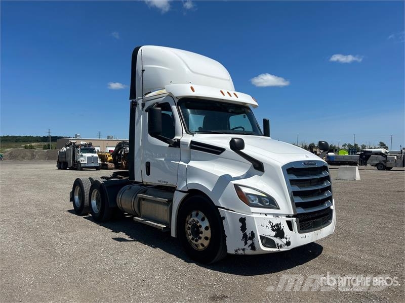 Freightliner Cascadia 126 Tractor Units