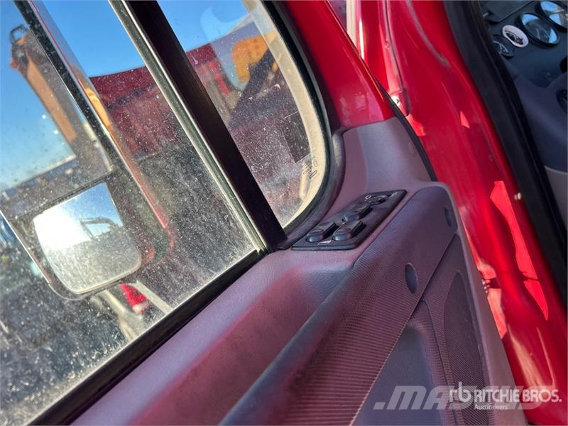 Freightliner Cascadia 125 6x4 T/A Sleeper Truck Tractor Sattelzugmaschinen