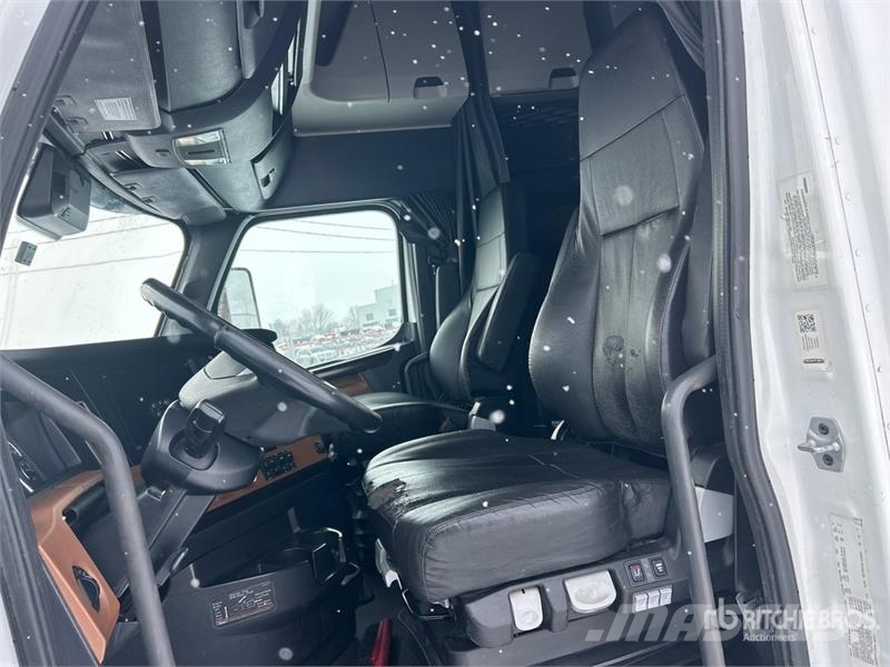 Freightliner Cascadia 126 Nyergesvontatók