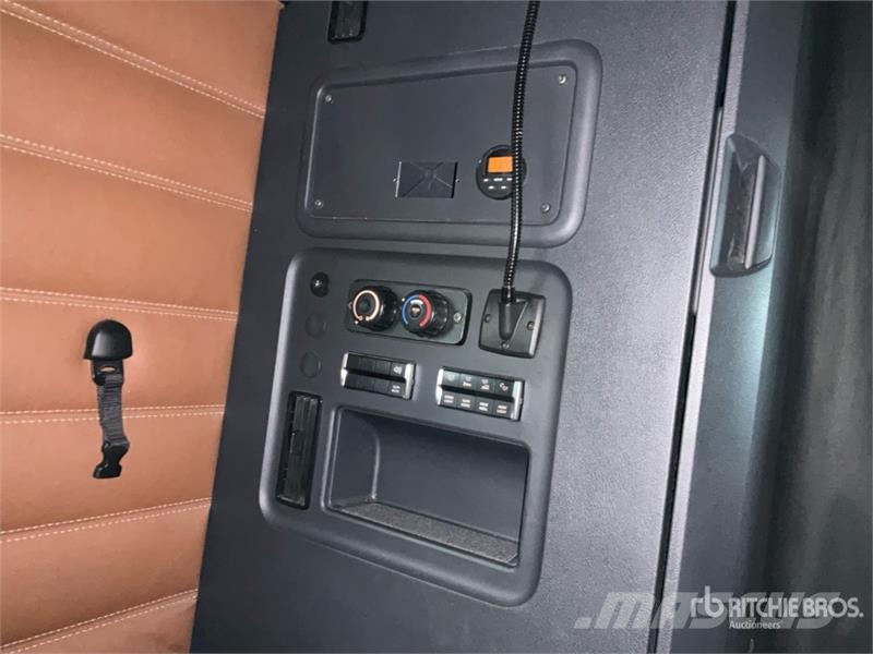 Freightliner Cascadia 126 6x4 T/A Sleeper Truck Tractor Motrici e Trattori Stradali