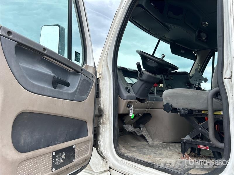 Freightliner Cascadia 125 Vetopöytäautot