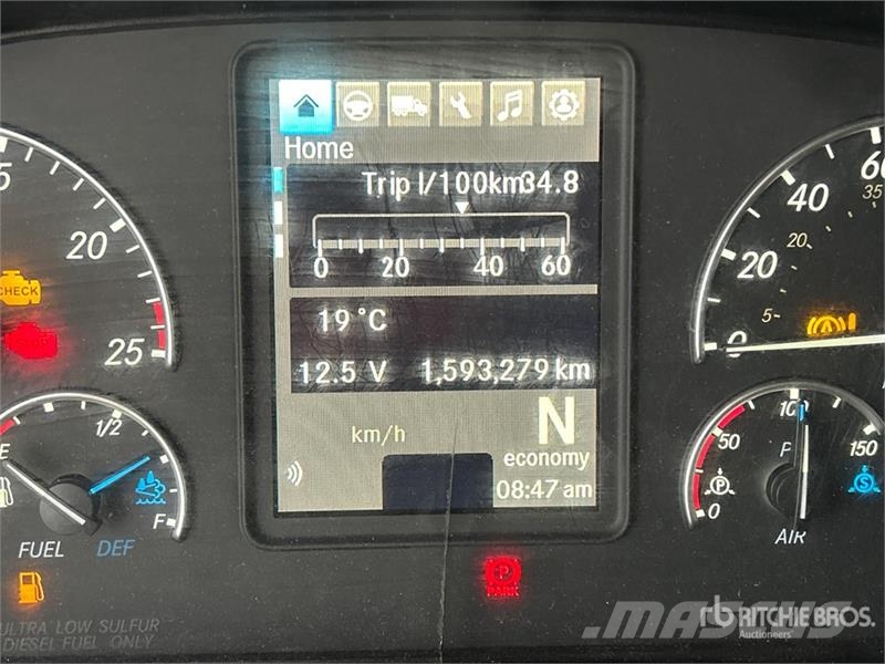 Freightliner Cascadia 126 6x4 T/A Sleeper Truck Tractor 曳引機組件