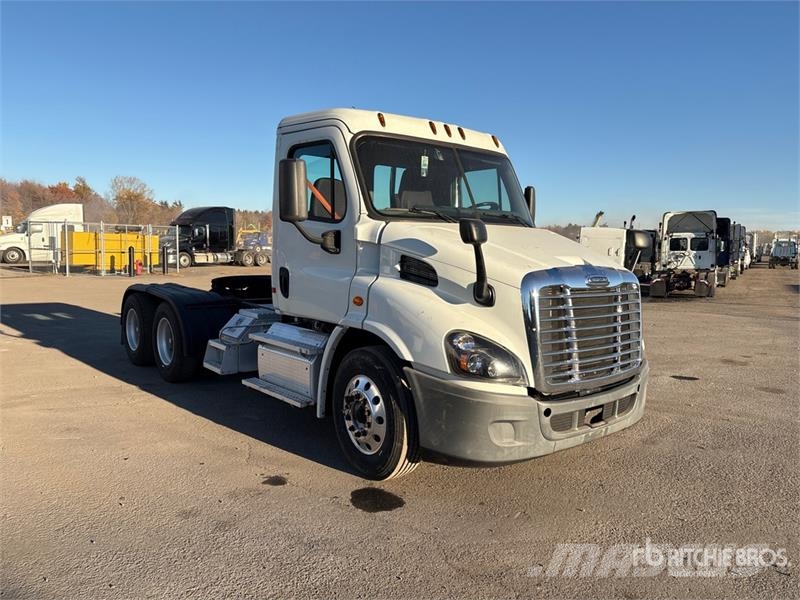 Freightliner Cascadia 113 وحدات الجر