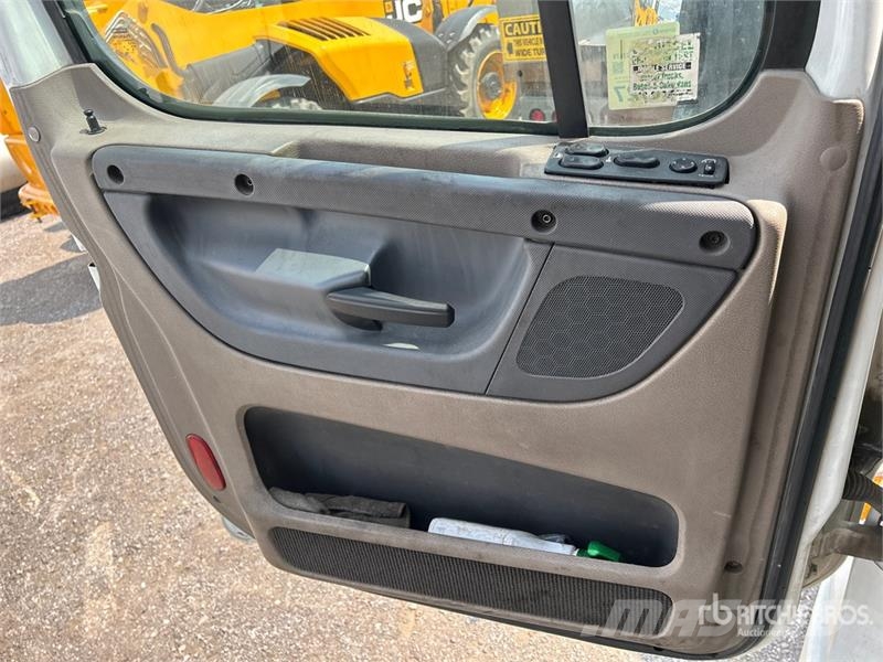 Freightliner Cascadia 125 6x4 T/A Sleeper Truck Tractor Motrici e Trattori Stradali