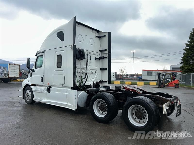 Freightliner Cascadia 116 Truck Tractor Units