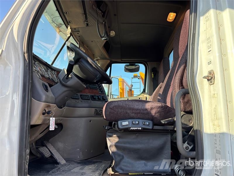 Freightliner Cascadia 125 曳引機組件