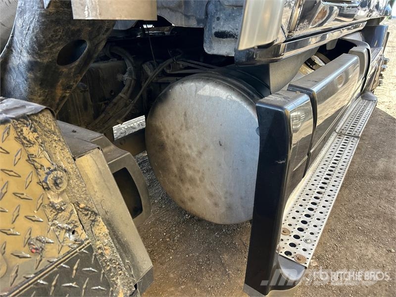 Freightliner Cascadia 125 6x4 T/A Sleeper Truck Tractor Седельные тягачи