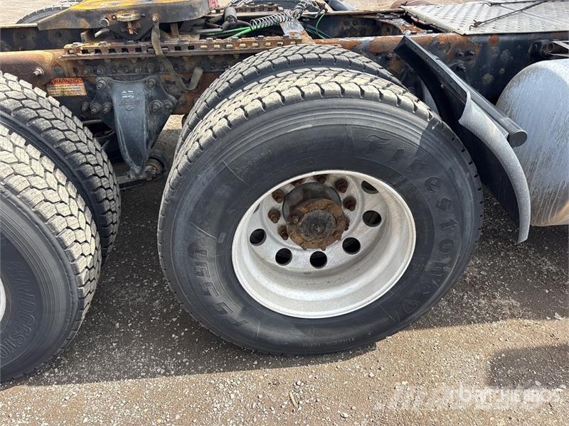 Freightliner Cascadia 126 Vetopöytäautot