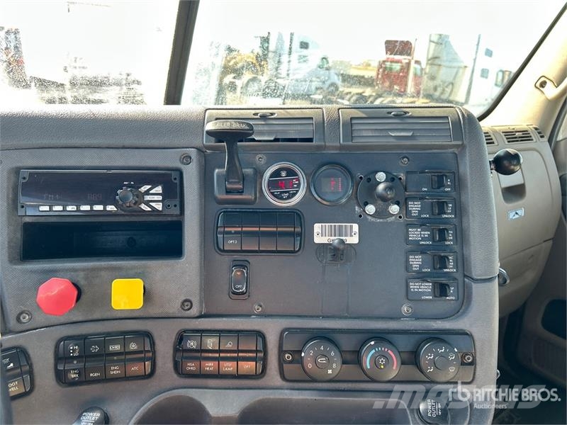 Freightliner Cascadia 125 Тягачі
