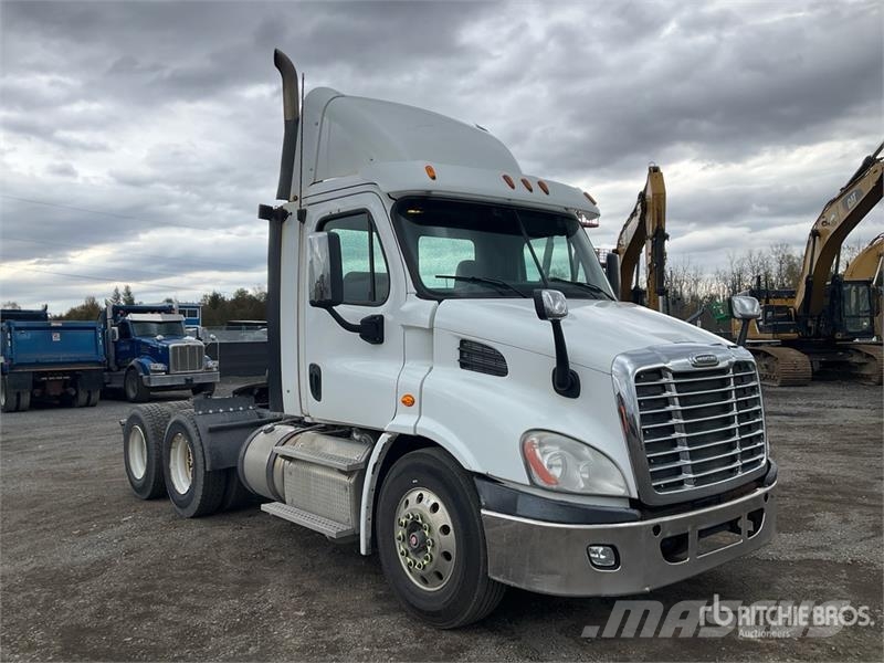 Freightliner Cascadia 113 Седельные тягачи