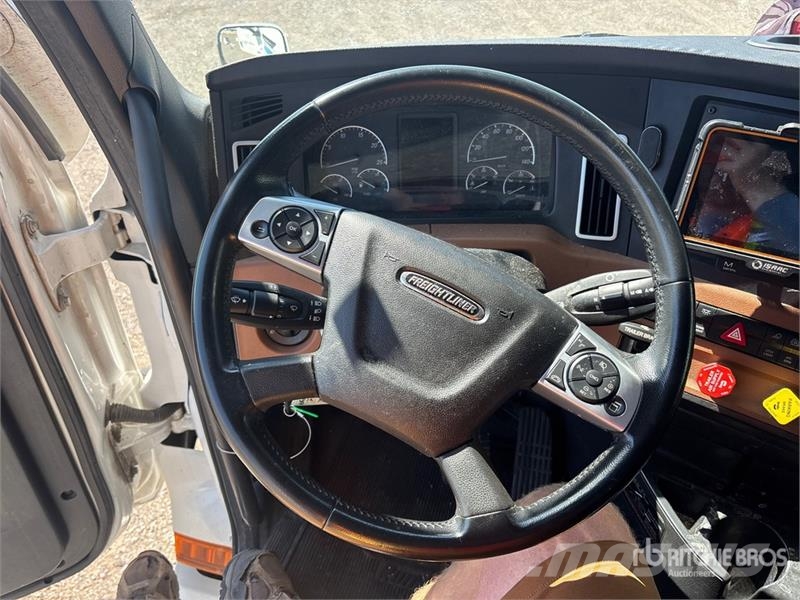 Freightliner Cascadia 126 Naudoti vilkikai