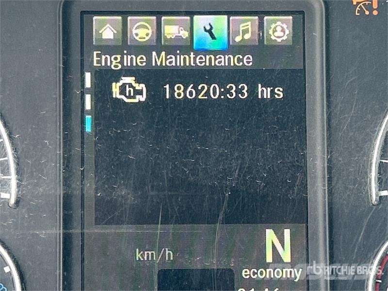 Freightliner Cascadia 126 6x4 T/A Sleeper Truck Tractor Motrici e Trattori Stradali