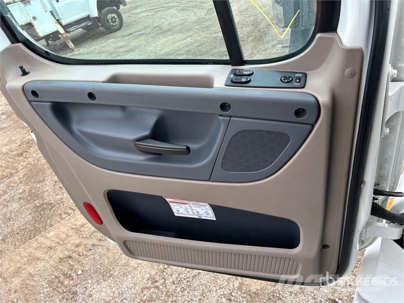 Freightliner Cascadia 113 Trekkers