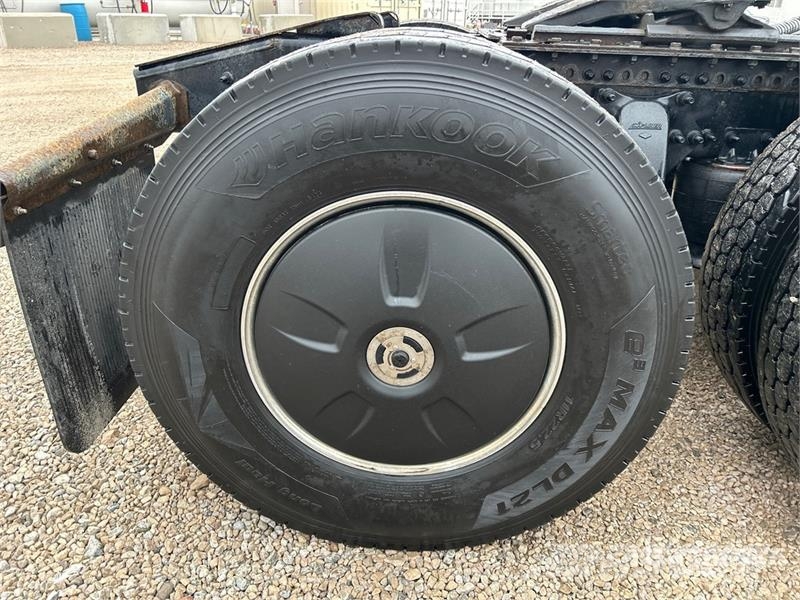 Freightliner Cascadia 126 وحدات الجر
