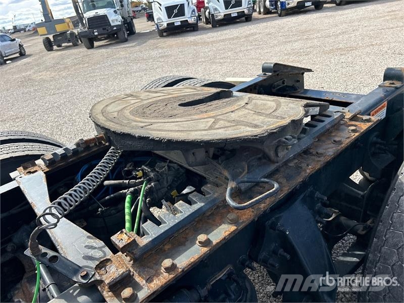 Freightliner Cascadia 126 وحدات الجر