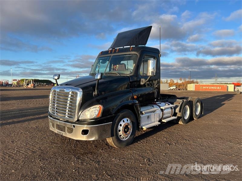 Freightliner Cascadia 125 Truck Tractor Units