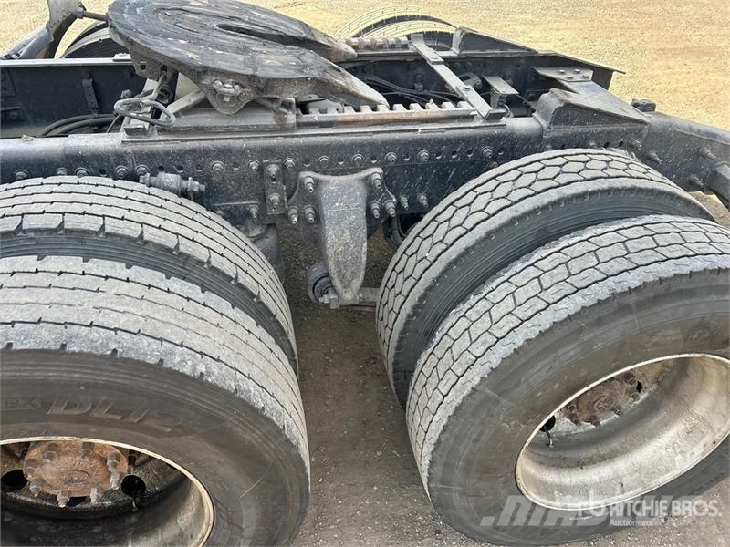 Freightliner Cascadia 125 وحدات الجر
