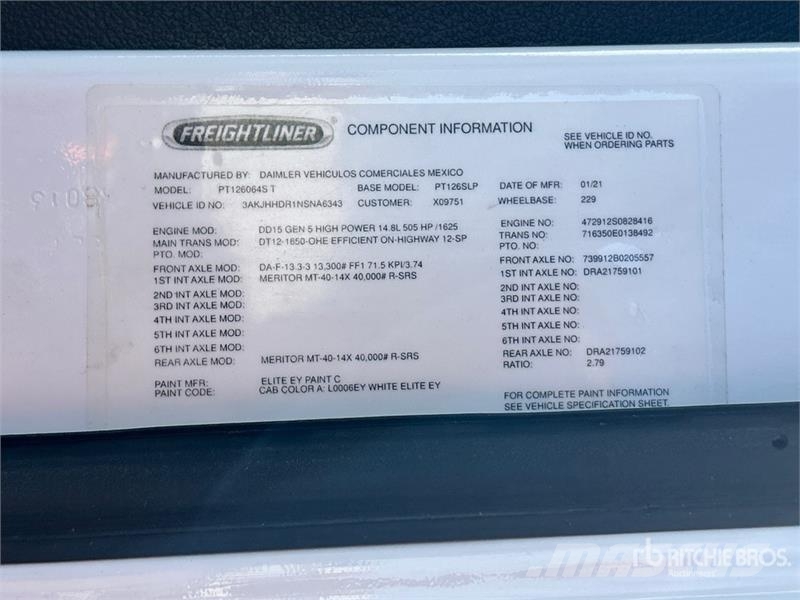 Freightliner Cascadia 126 6x4 T/A Sleeper Truck Tractor Седельные тягачи