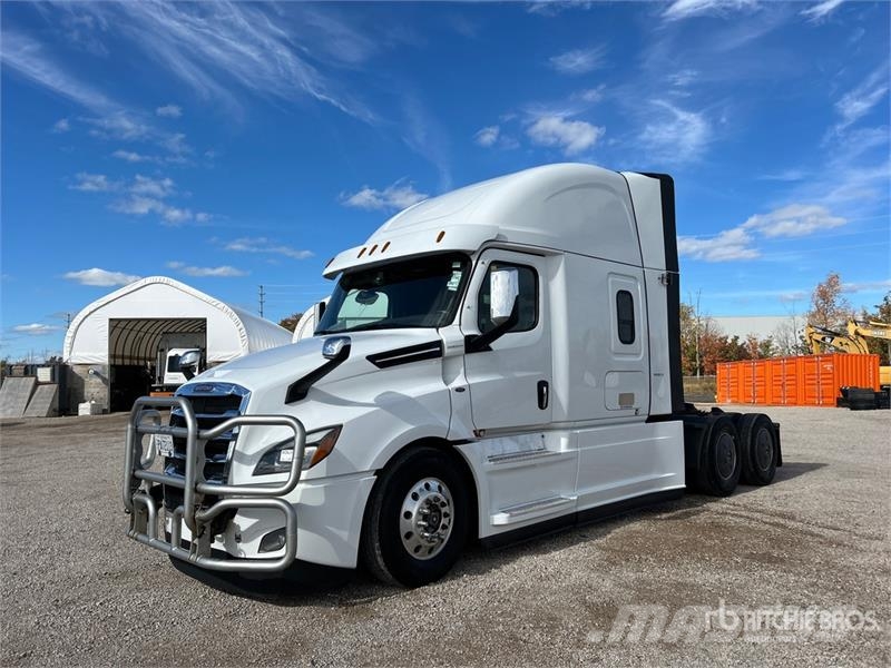 Freightliner Cascadia 126 وحدات الجر