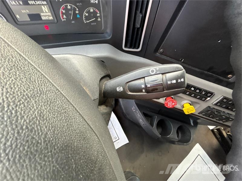 Freightliner Cascadia 126 Truck Tractor Units