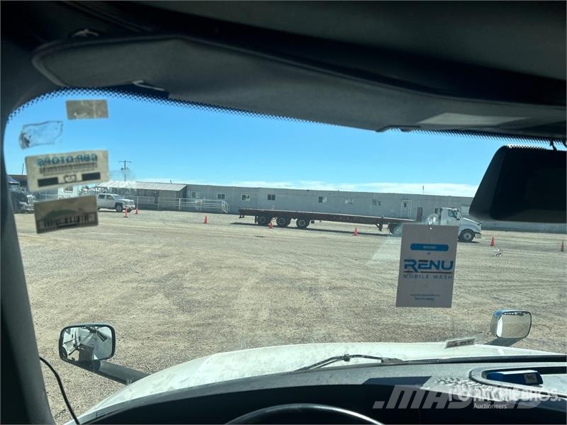Freightliner Cascadia 126 Trekkers