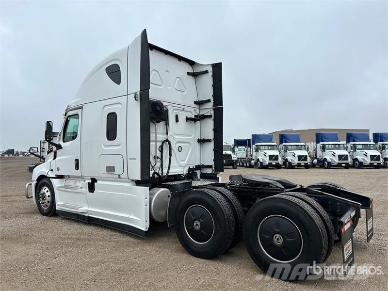 Freightliner Cascadia 126 وحدات الجر